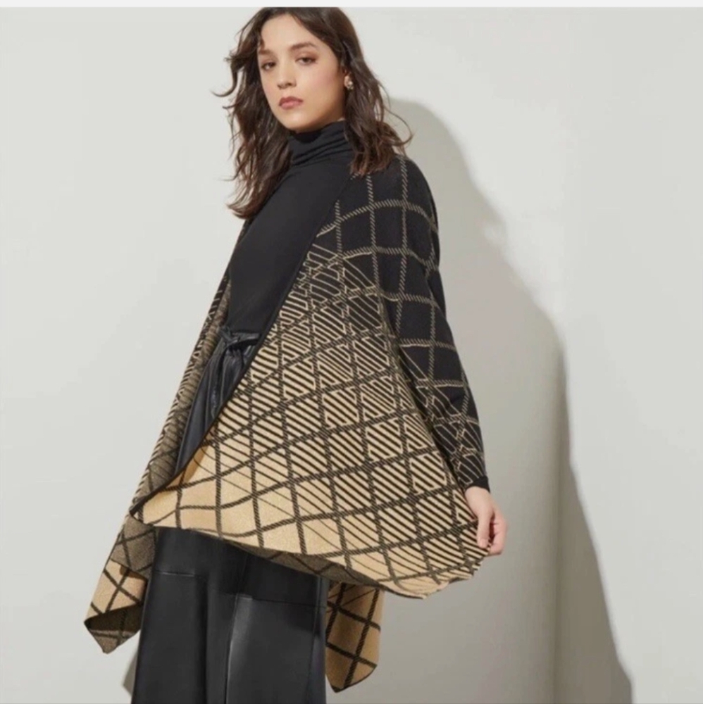 Ming Wang Hope Wrap OS Black And Gold